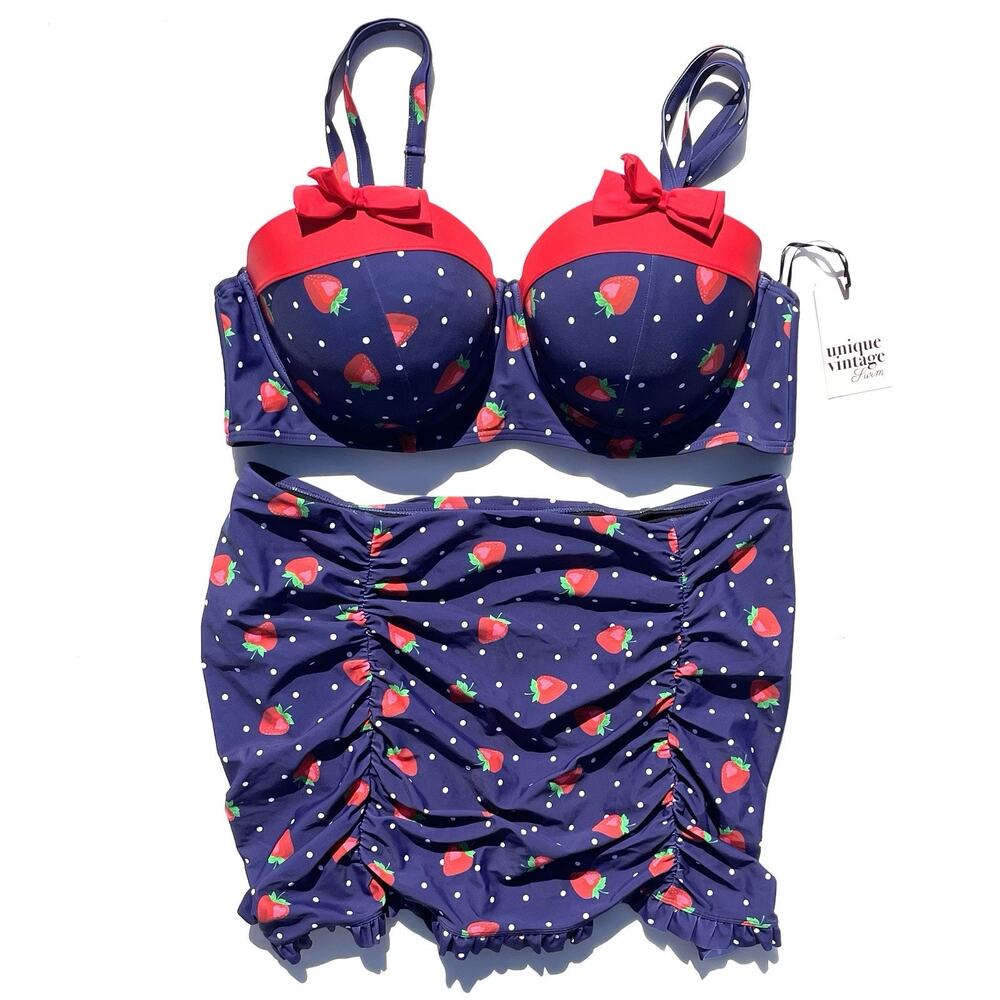 Unique Vintage Swim 2 Piece Pinup Bikini Skirt Swimsuit Set Strawberry 2X 3X